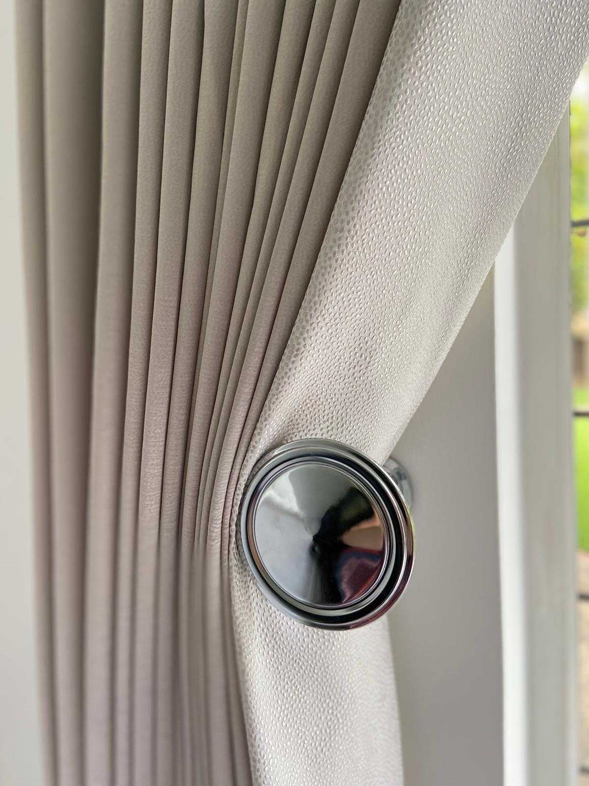Soft-Furnishing-Curtain